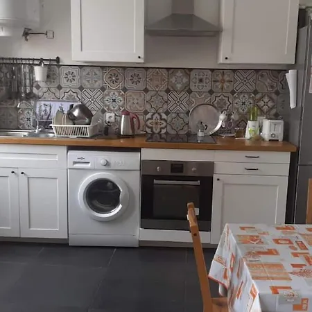 Chambre Privee Dans Bel Appartement Avec Balcon טולון