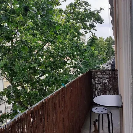 Chambre Privee Dans Bel Appartement Avec Balcon בית אירוח טולון